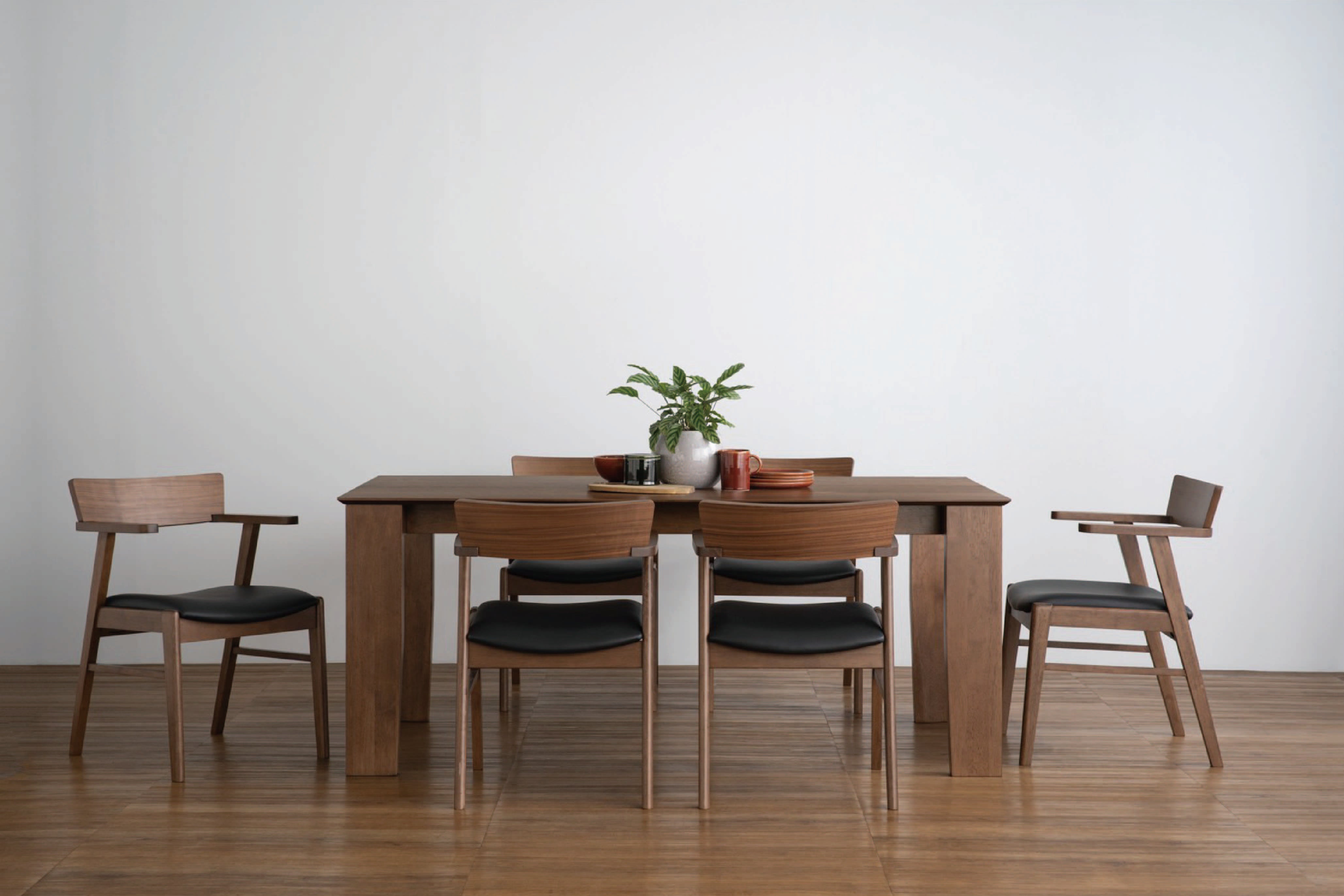 馬來西亞原裝進口實木傢俬 - NZ系列 - NICO餐槣