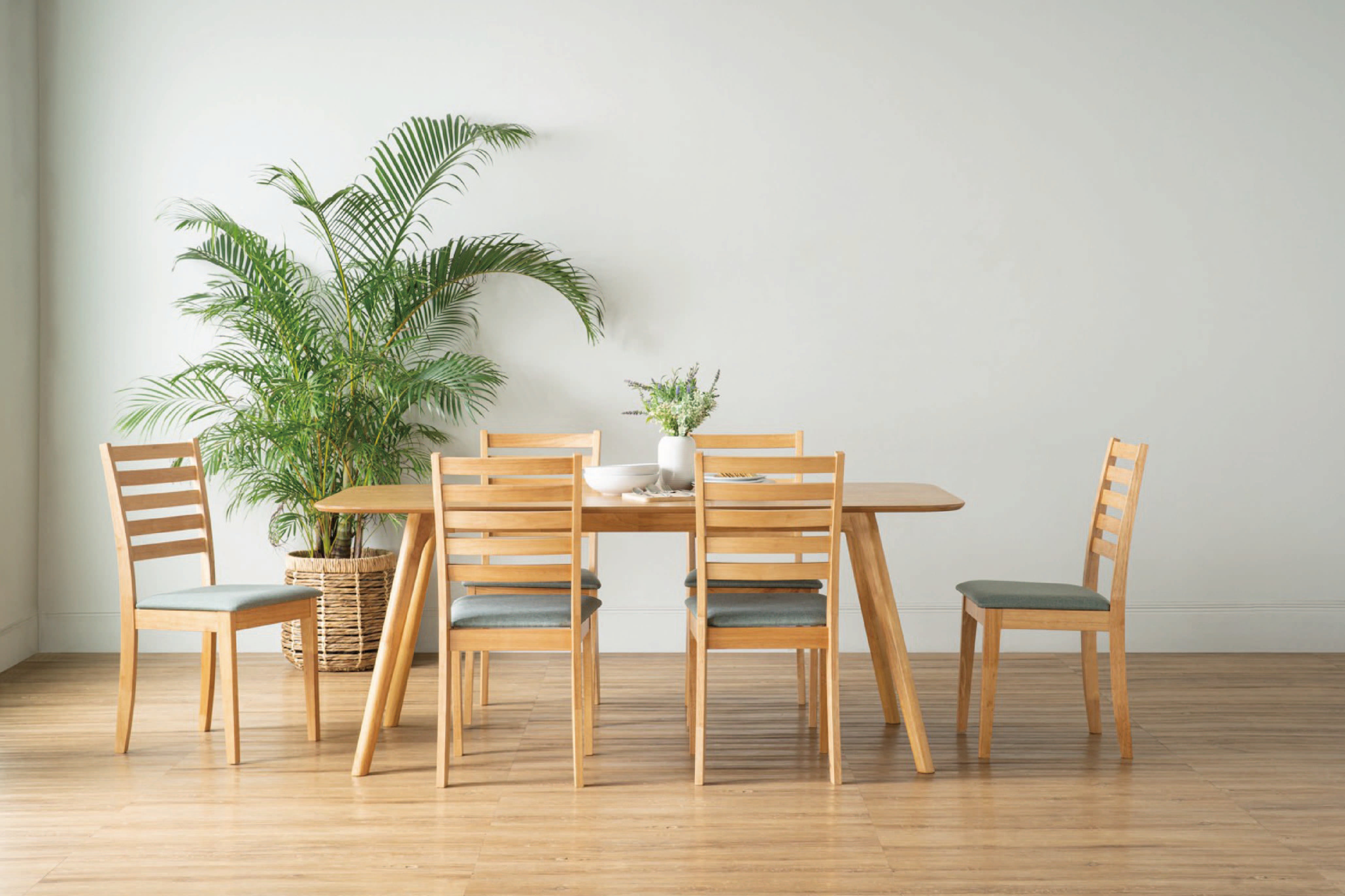 馬來西亞原裝進口實木傢俬 - NZ系列 - HUGO餐槣