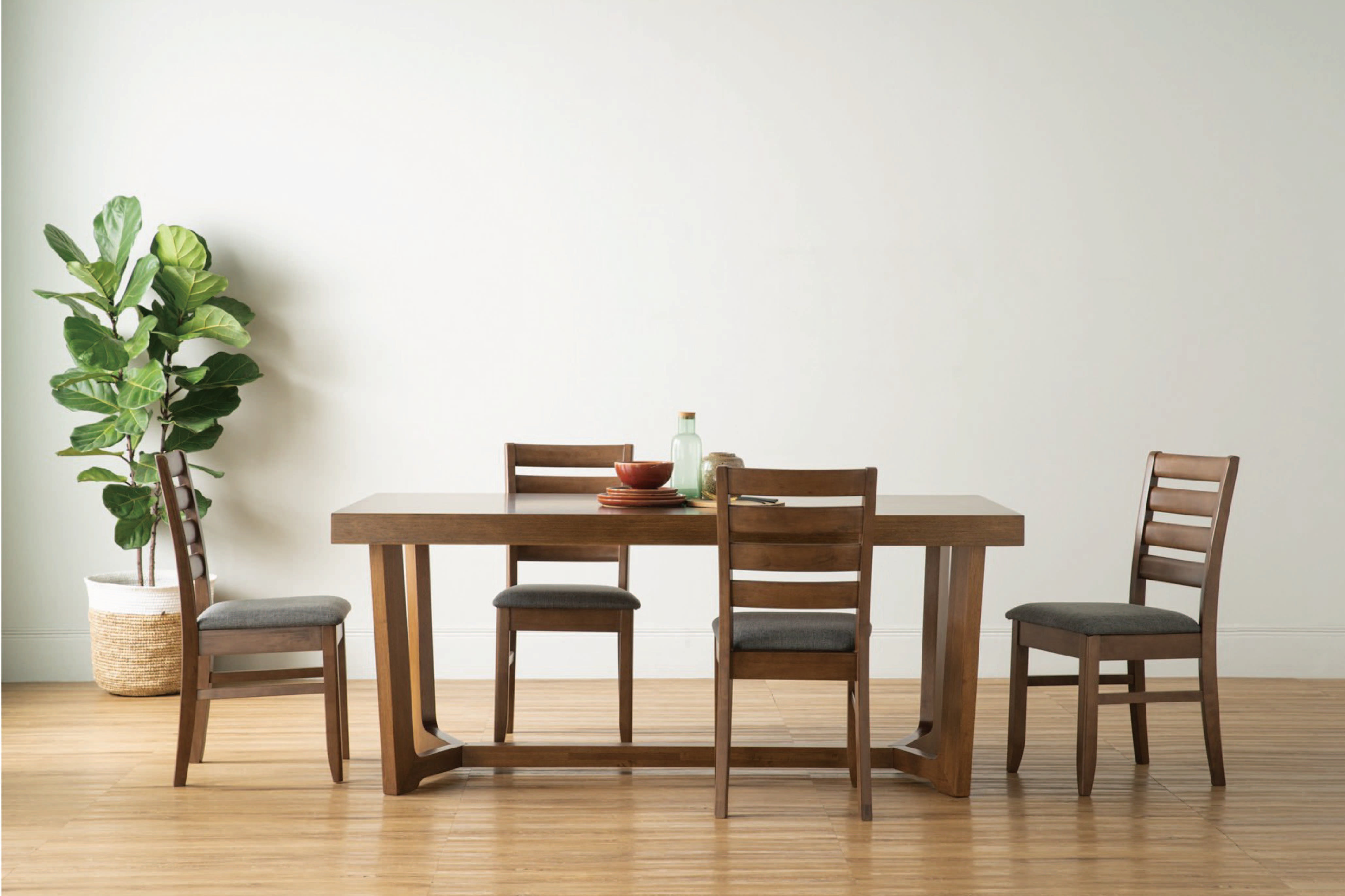 馬來西亞原裝進口實木傢俬 - NZ系列 - GINO餐槣