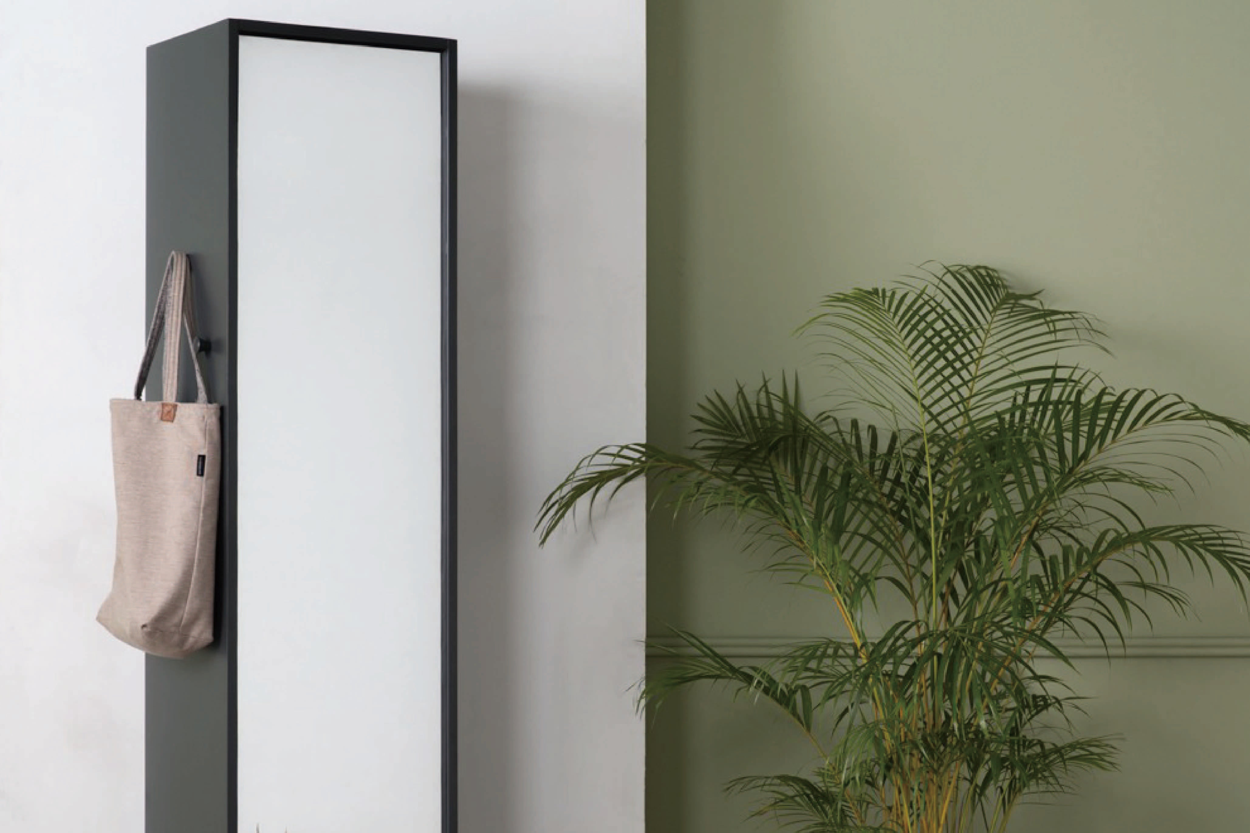 馬來西亞原裝進口實木傢俬 - NZ系列 - FELIPE旋轉式鞋櫃連全身鏡