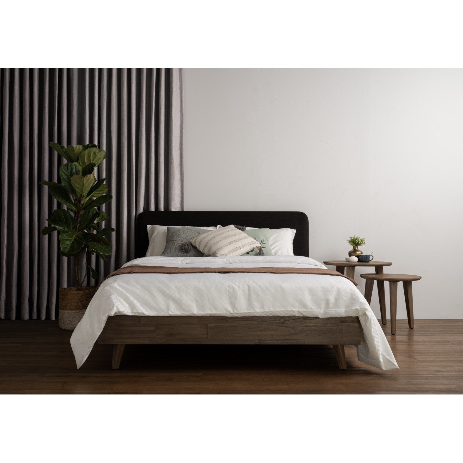 馬來西亞原裝進口實木傢俬 - F系列 - Neo奧雙人床架 (Queen Size)