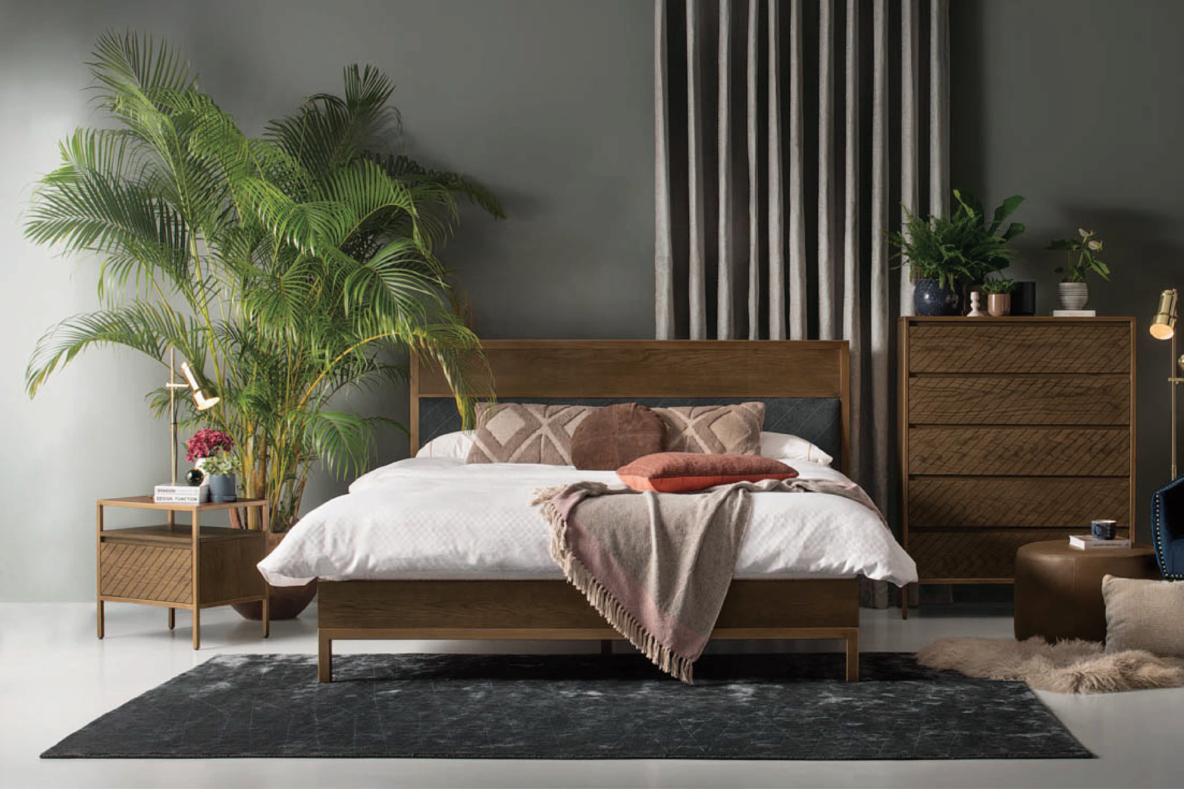 馬來西亞原裝進口實木傢俬 - F系列 - Milton米爾頓雙人床架