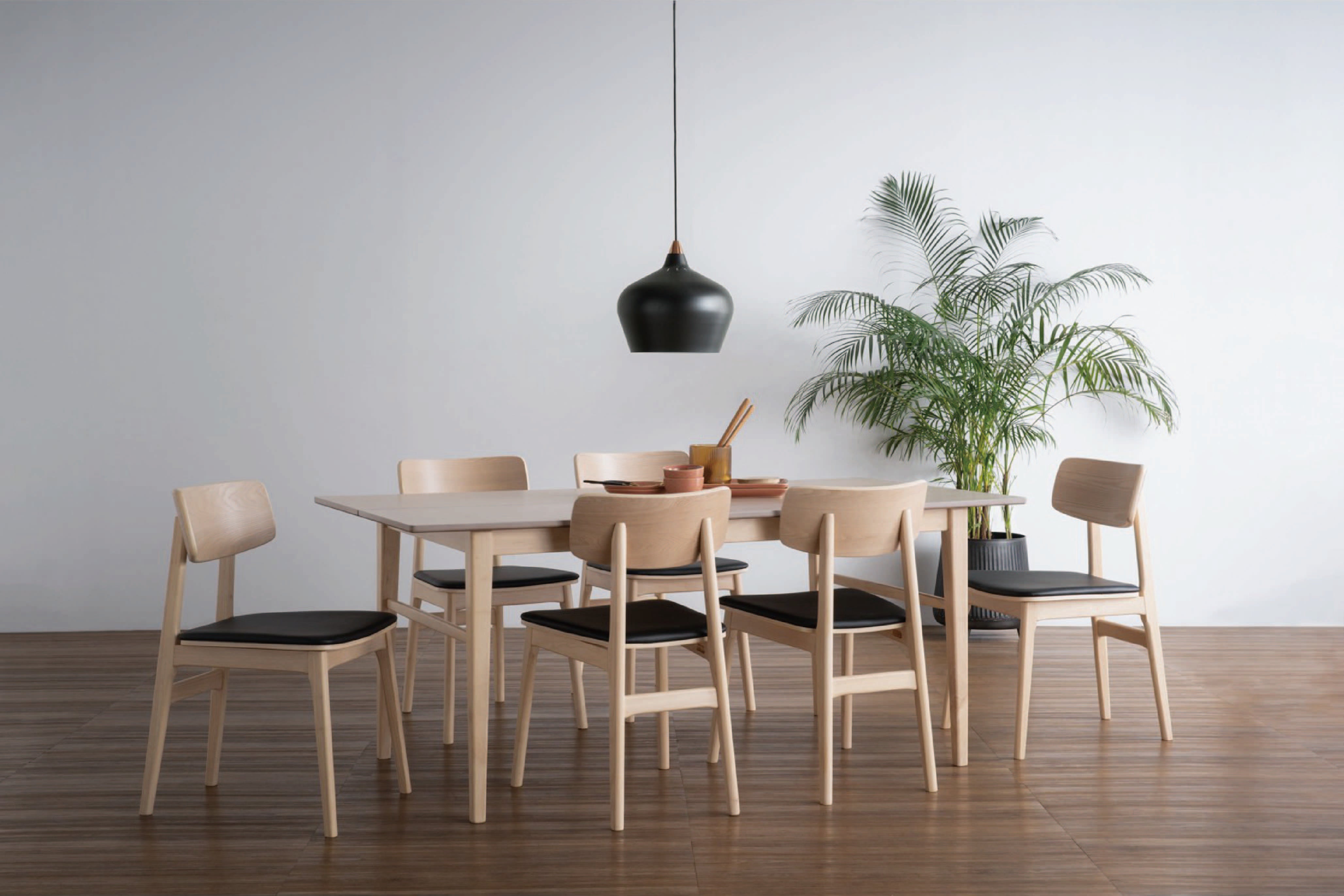 馬來西亞原裝進口實木傢俬 - LU系列 - HAYTON餐桌