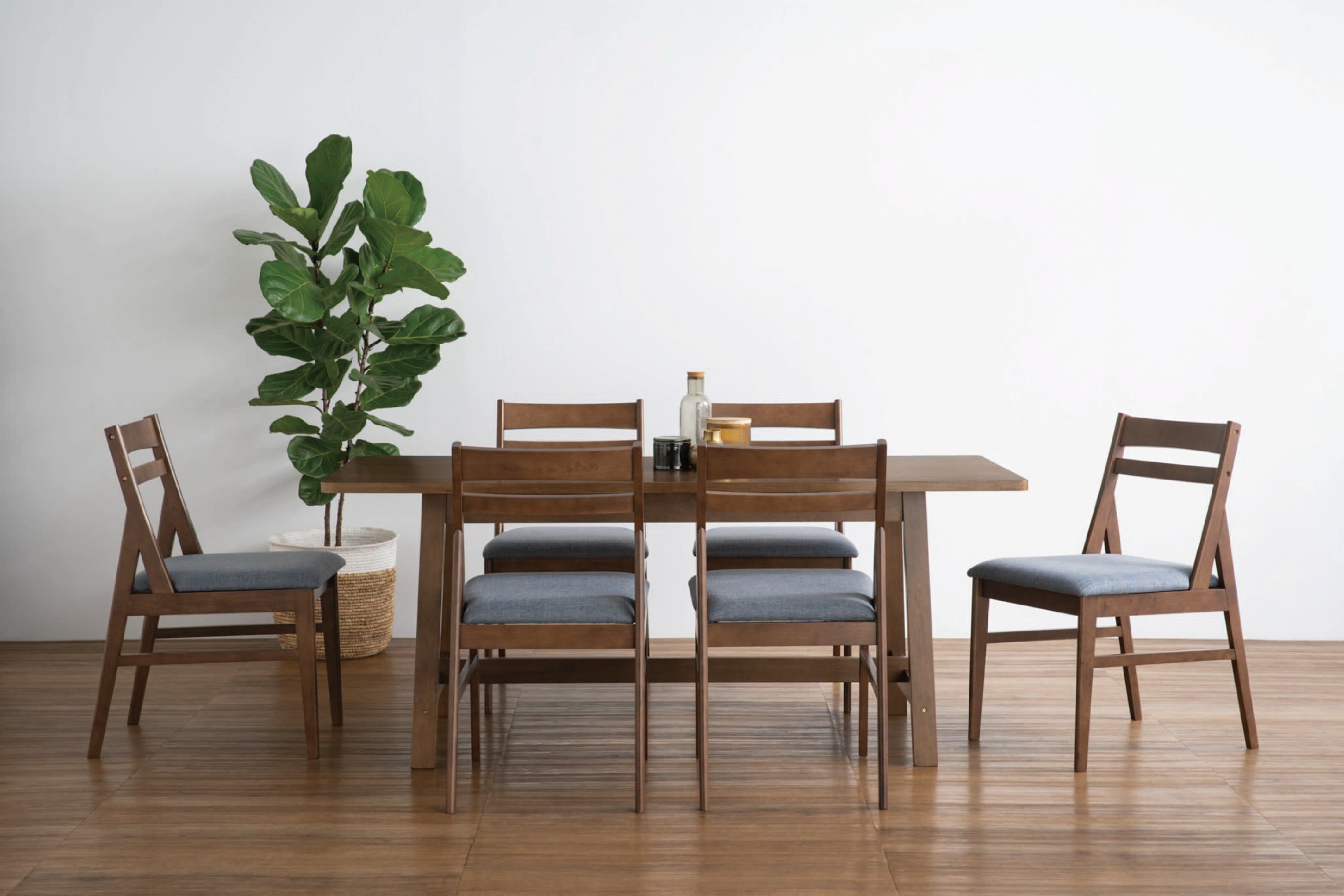 馬來西亞原裝進口實木傢俬 - NZ系列 - HAYNES餐桌