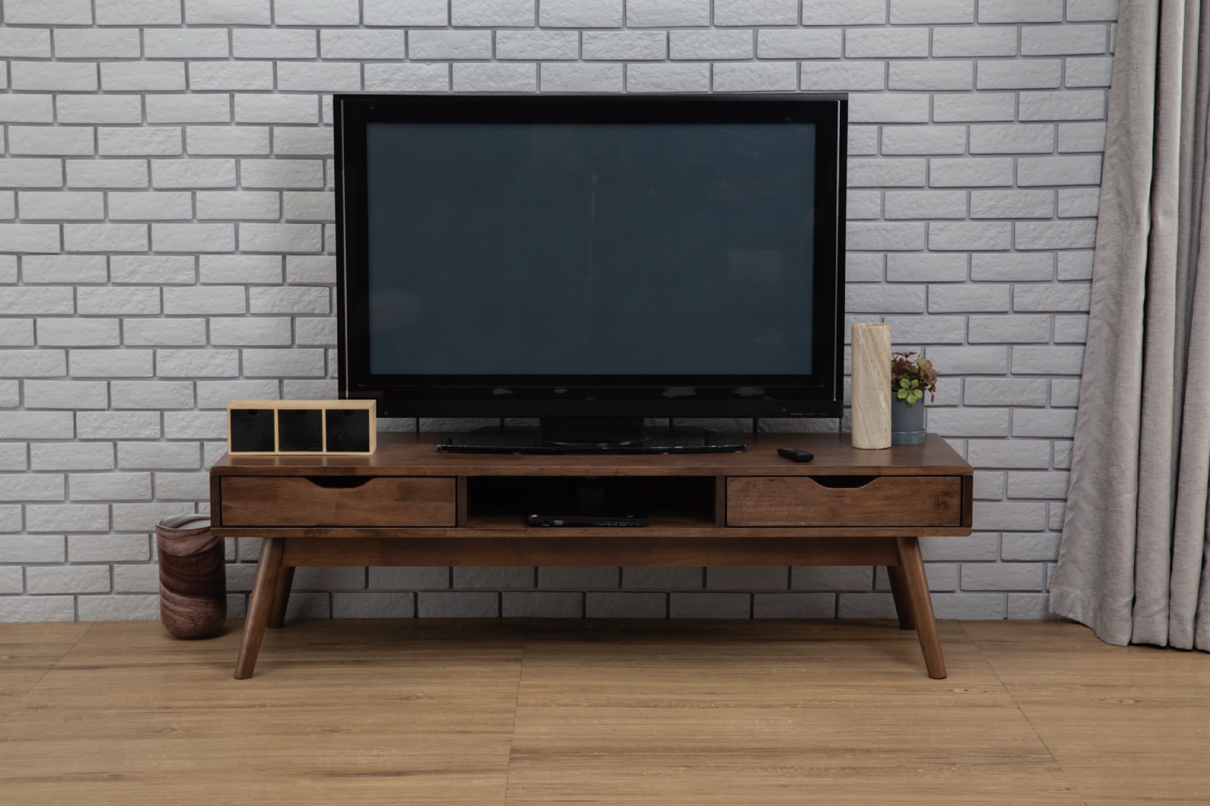 馬來西亞原裝進口實木傢俬 - NZ系列 - LAMAR 1.5米電視櫃