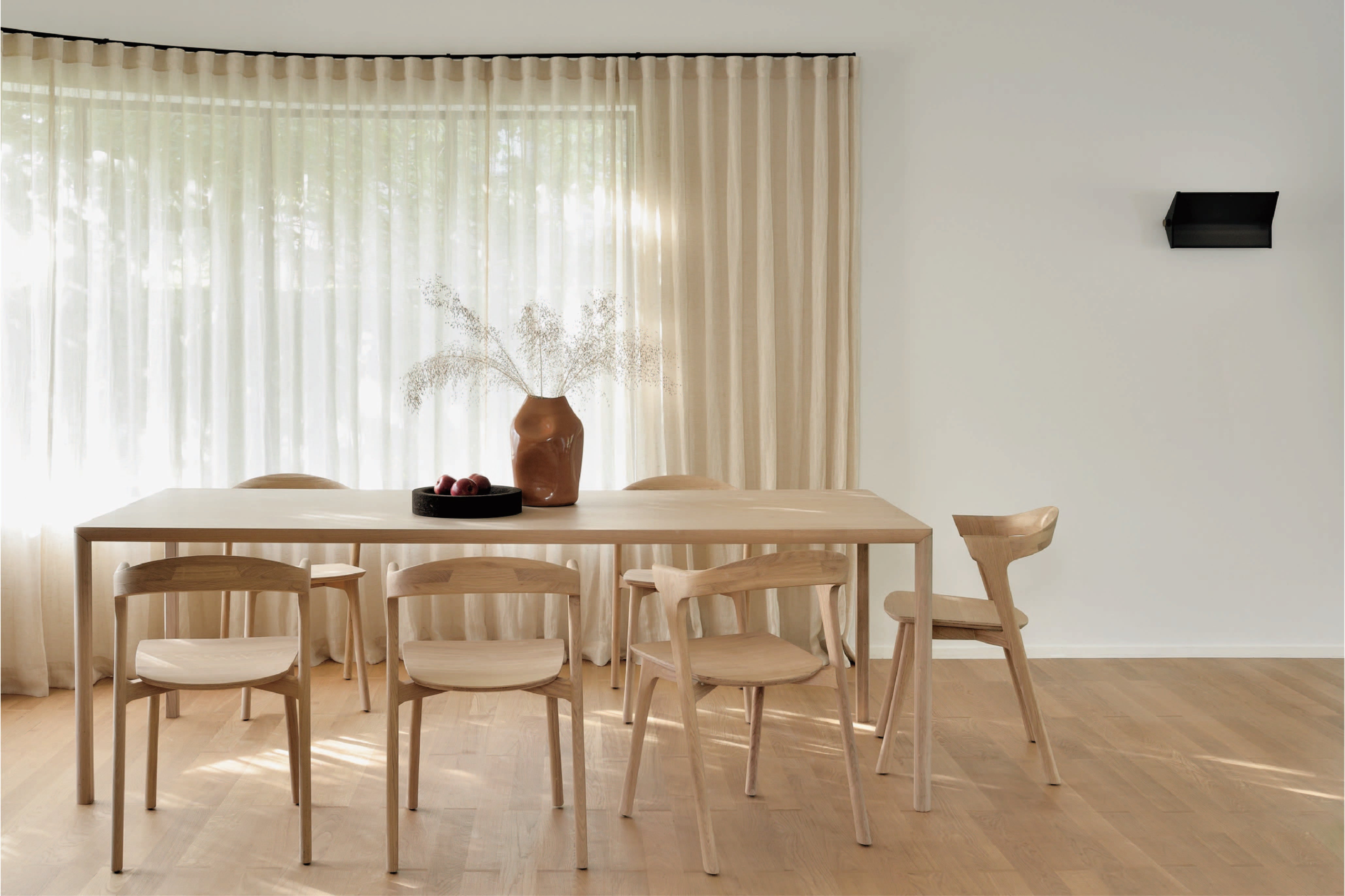 比利時原裝進口實木傢俬 - 餐桌系列 - Air系列橡木餐桌