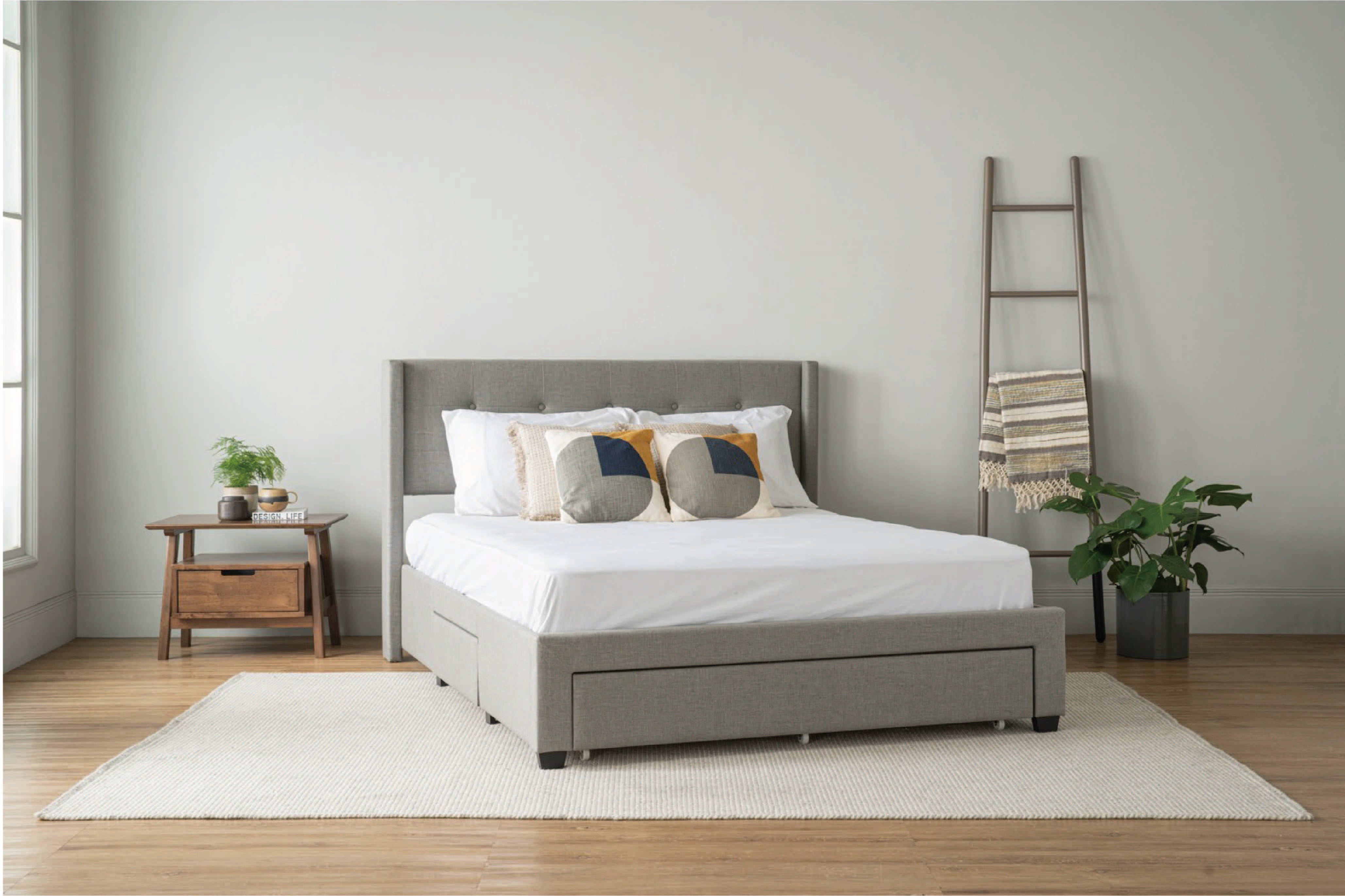 馬來西亞原裝進口實木傢俬 - NZ系列 - MYCROFT梯形毛巾架