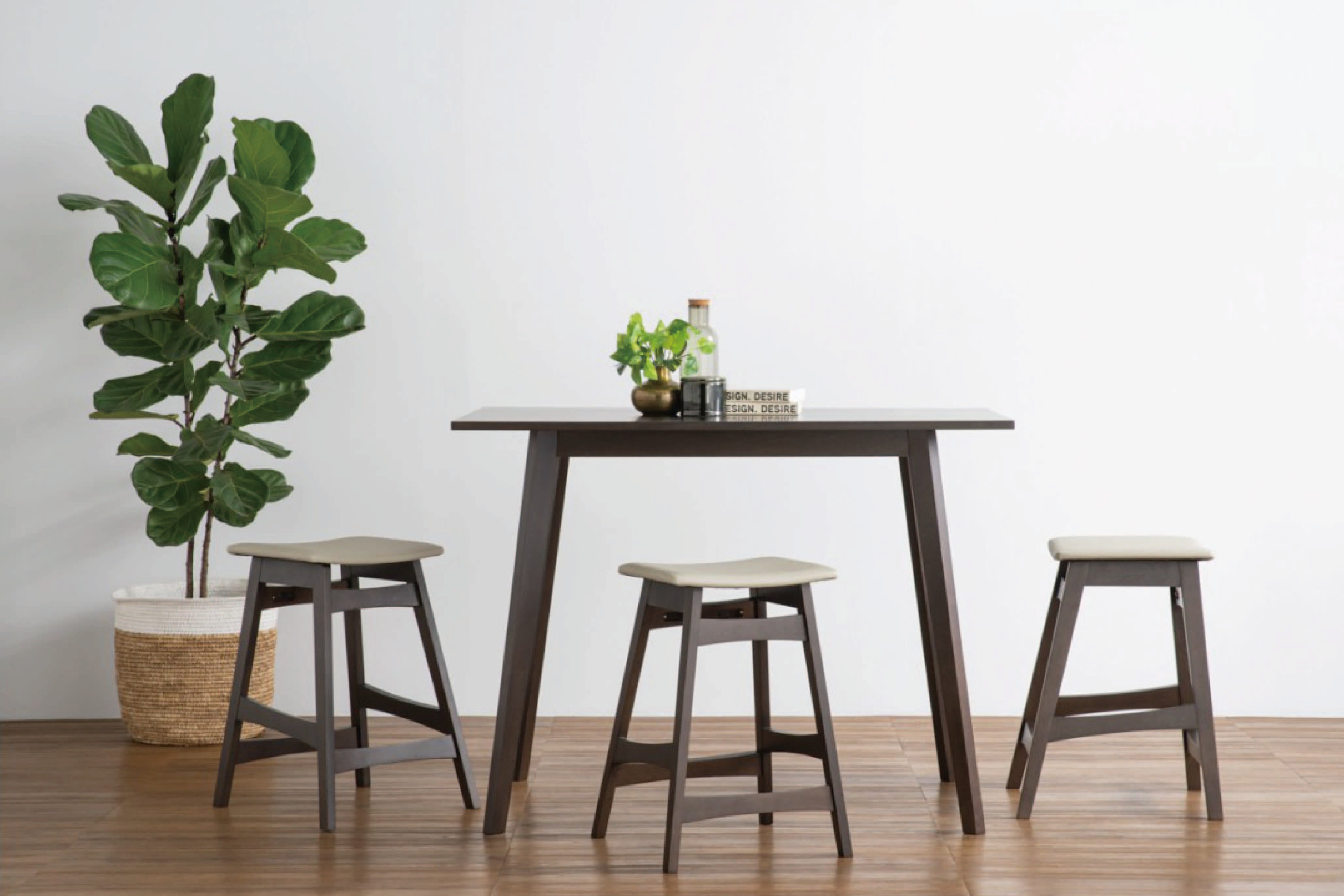 馬來西亞原裝進口實木傢俬 - NZ系列 - HAYNES方形餐桌